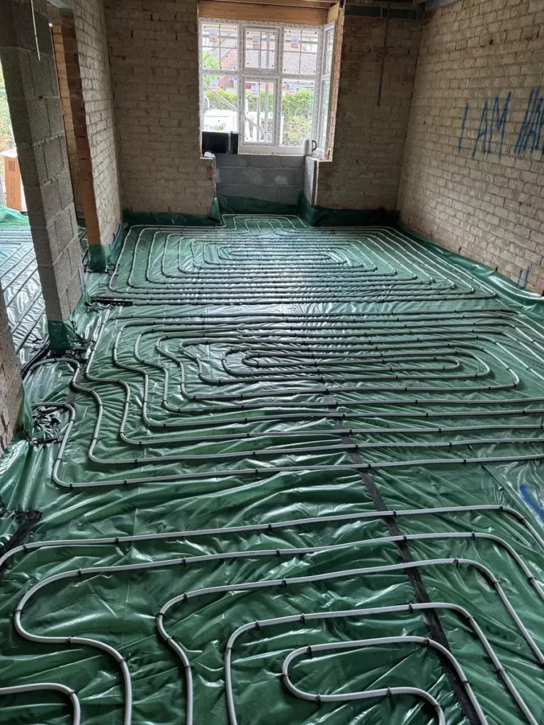 underfloor heating pipes laid
